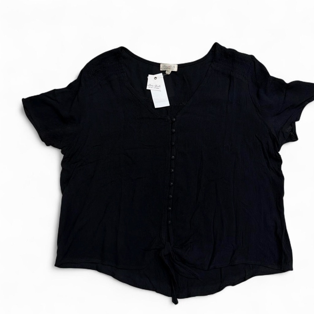 Ultra Flirt Black Button-Down Blouse